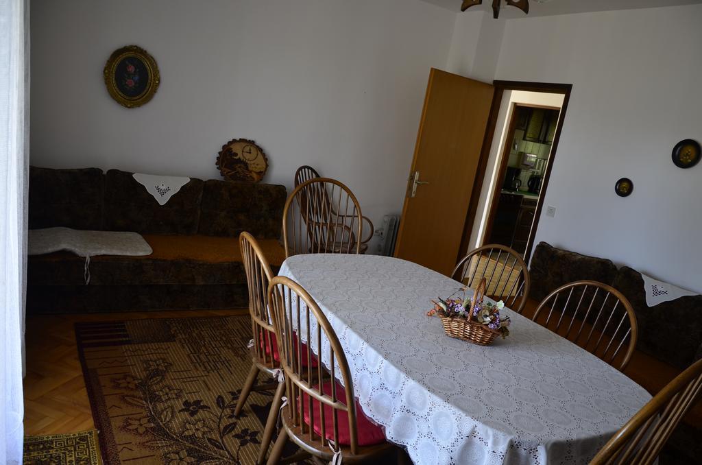 Apartment Anton Пинезичи Экстерьер фото